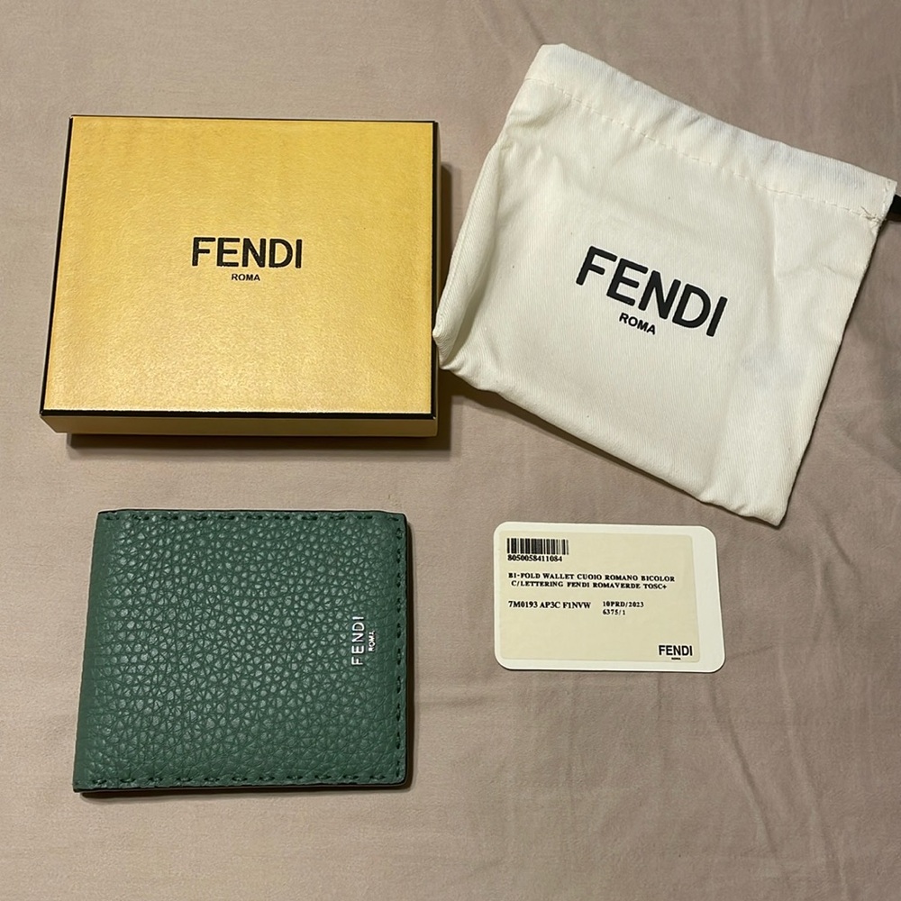 Fendi bi fold wallet Romano leather Selleria stitch Logo Bi-Color Verde Tosca